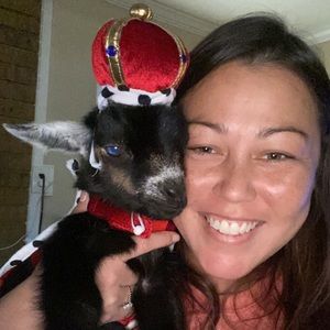 Meet your Posher, Elizabeth